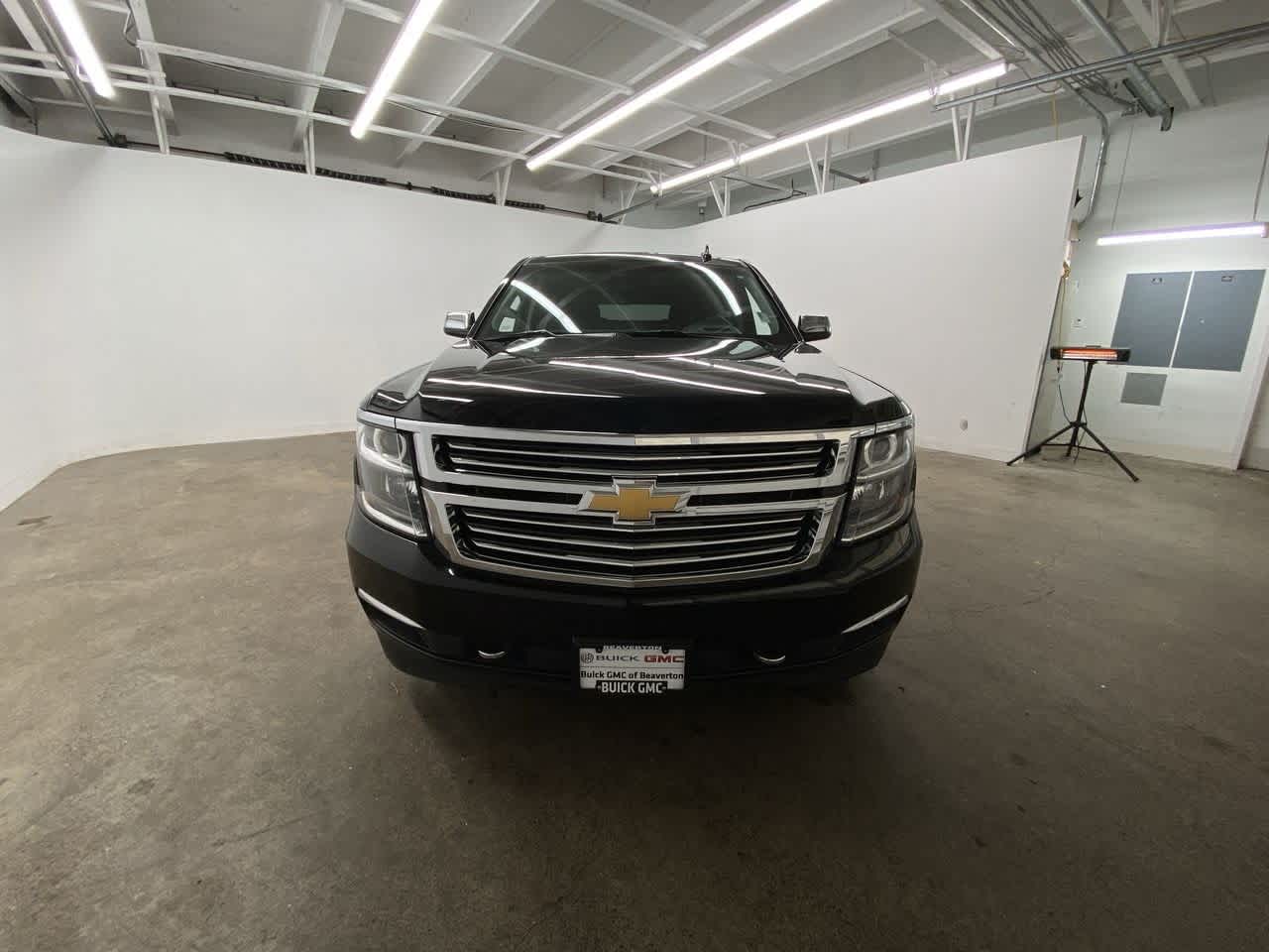 Thumbnail: 2017 Chevrolet Suburban - 9