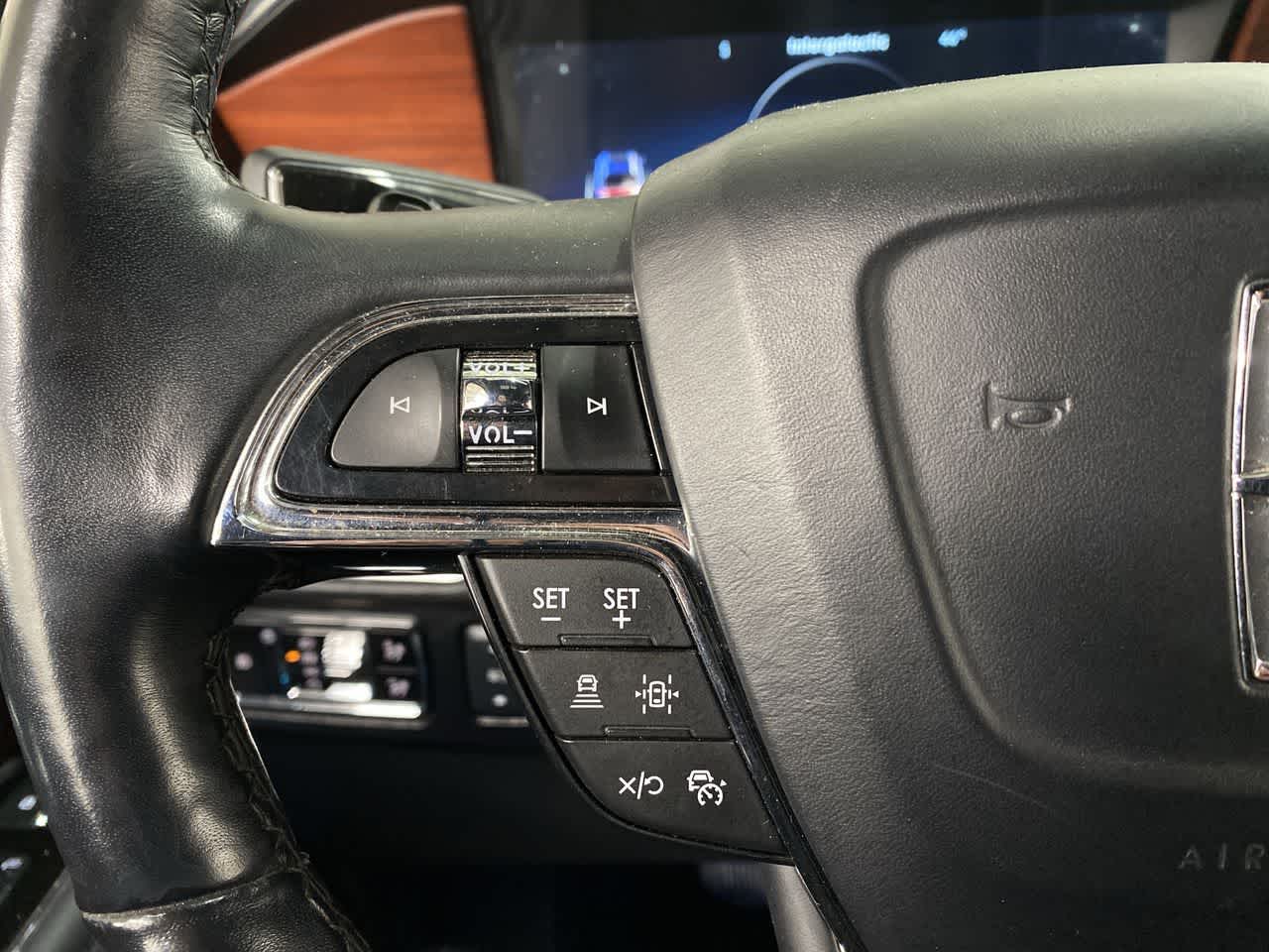 Thumbnail: 2024 Lincoln Navigator L - 20