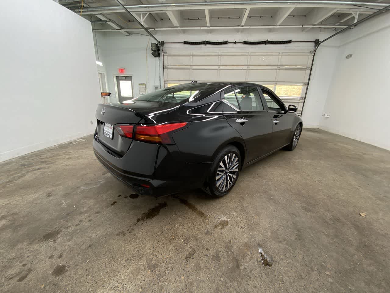 Thumbnail: 2025 Nissan Altima - 6