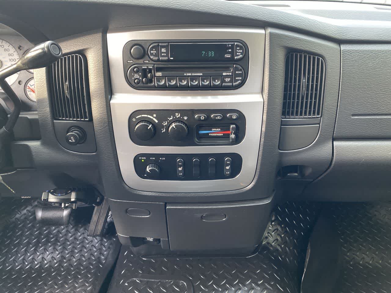 Thumbnail: 2004 Dodge Ram 3500 - 23