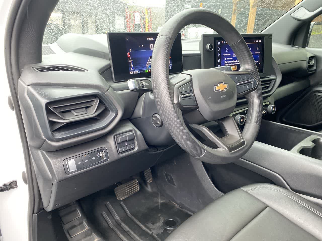 Thumbnail: 2024 Chevrolet Silverado EV - 2