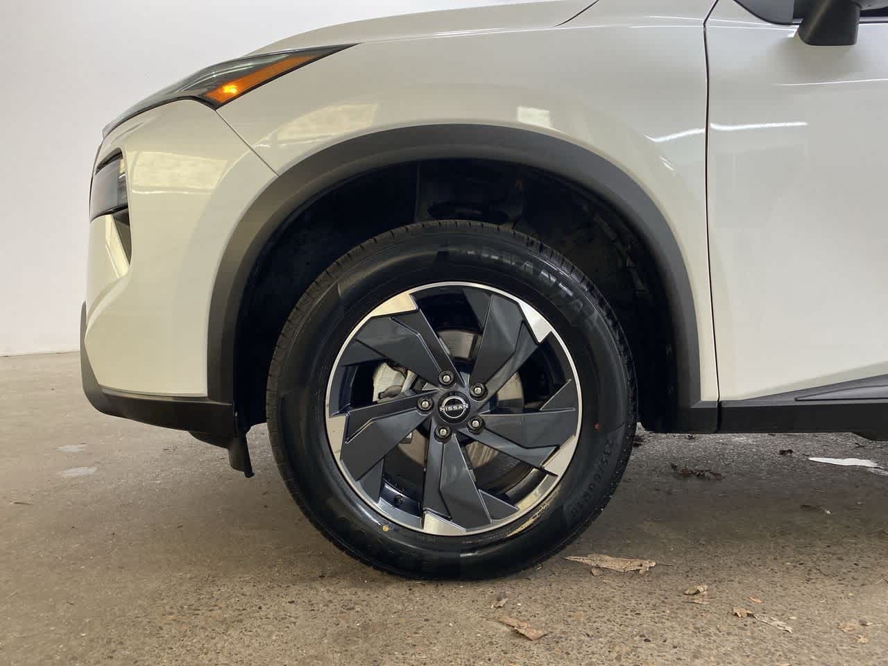 Thumbnail: 2024 Nissan Rogue - 11