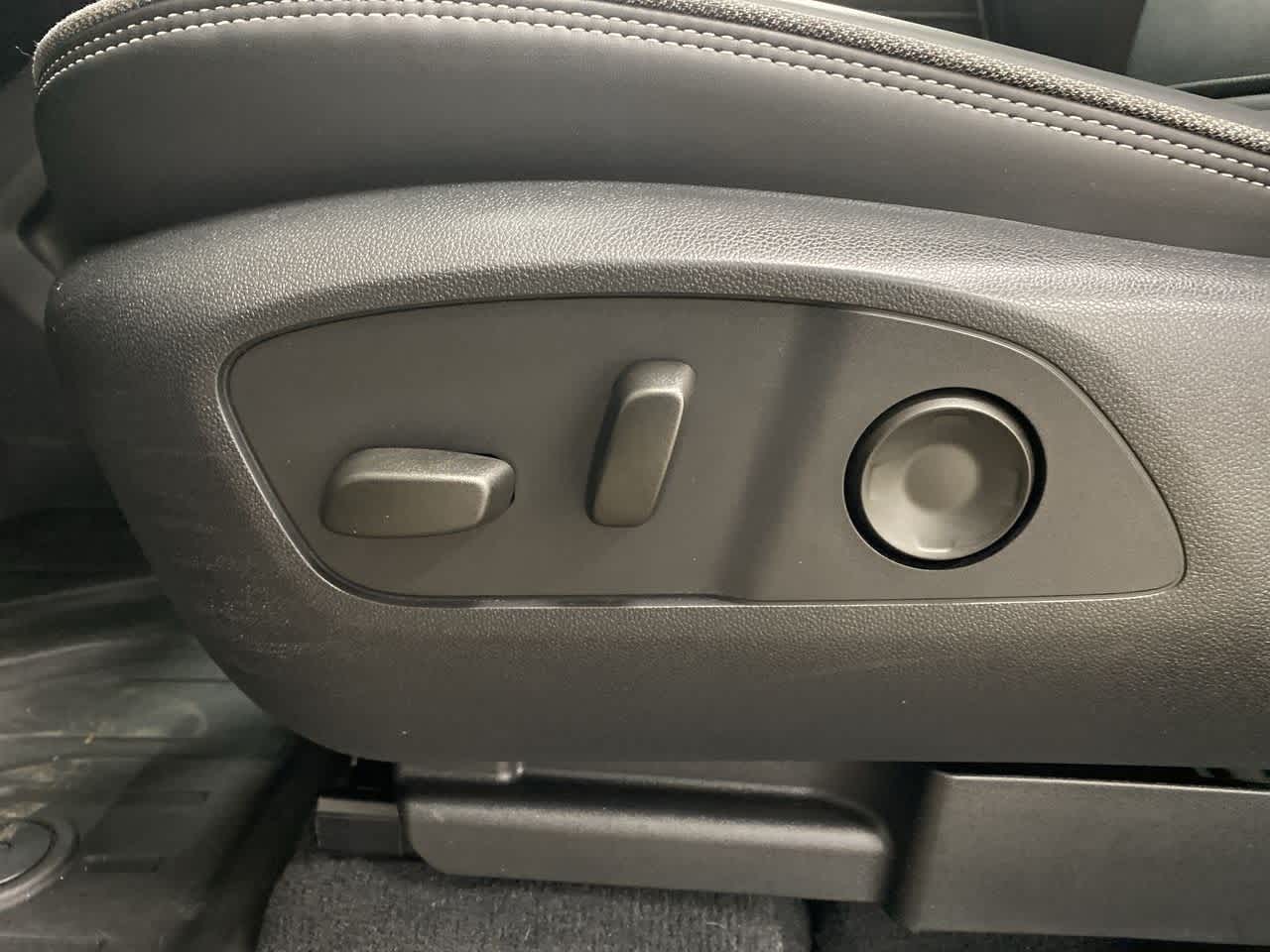 2024 GMC Sierra EV Denali 16