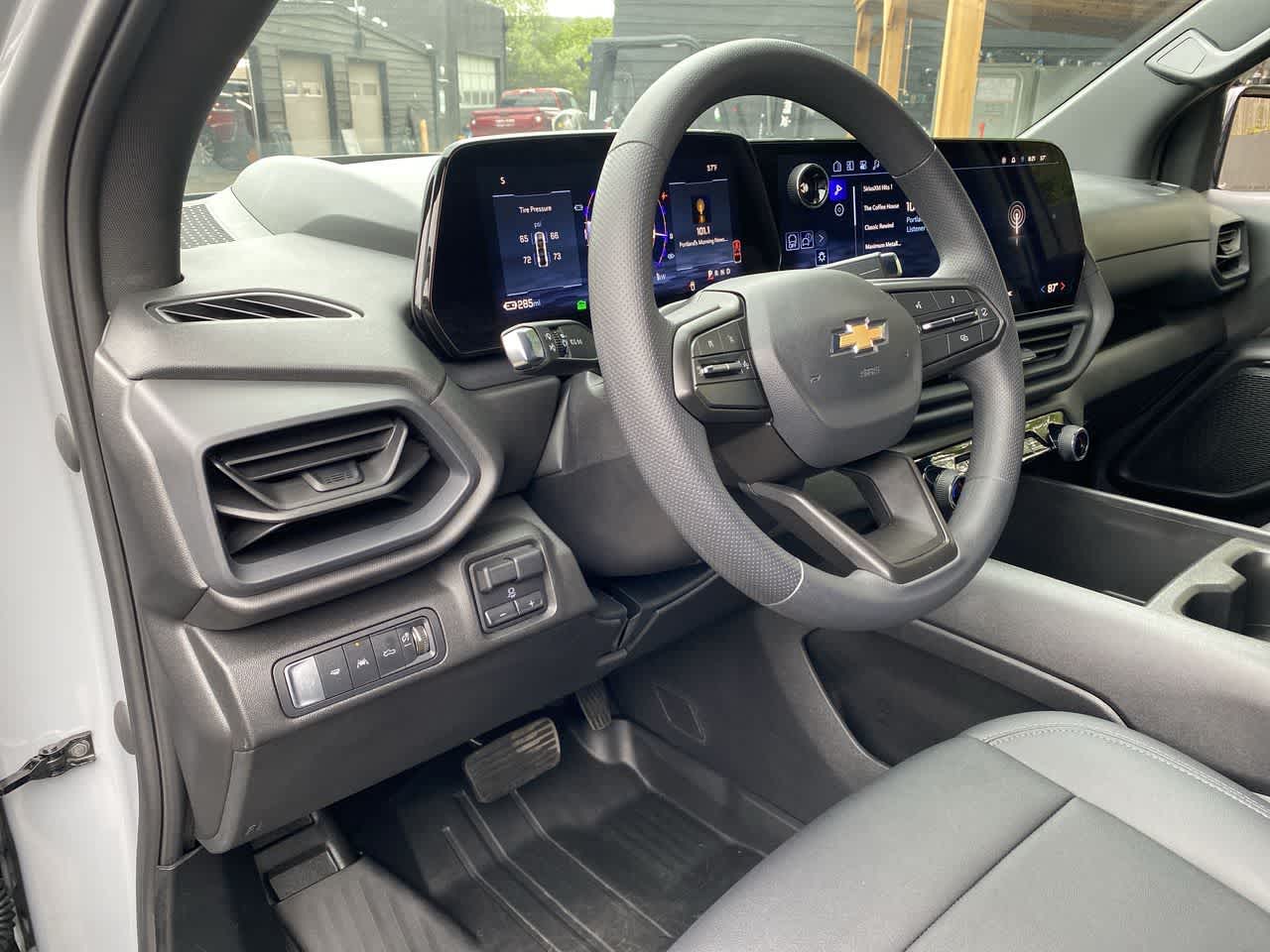Thumbnail: 2026 Chevrolet Silverado EV - 2