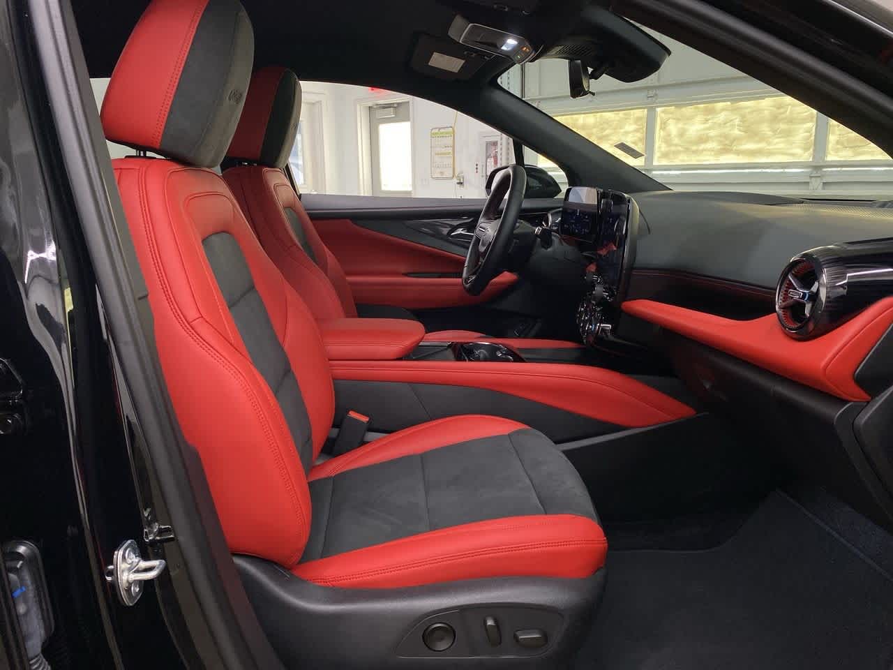 Thumbnail: 2024 Chevrolet Blazer EV - 20