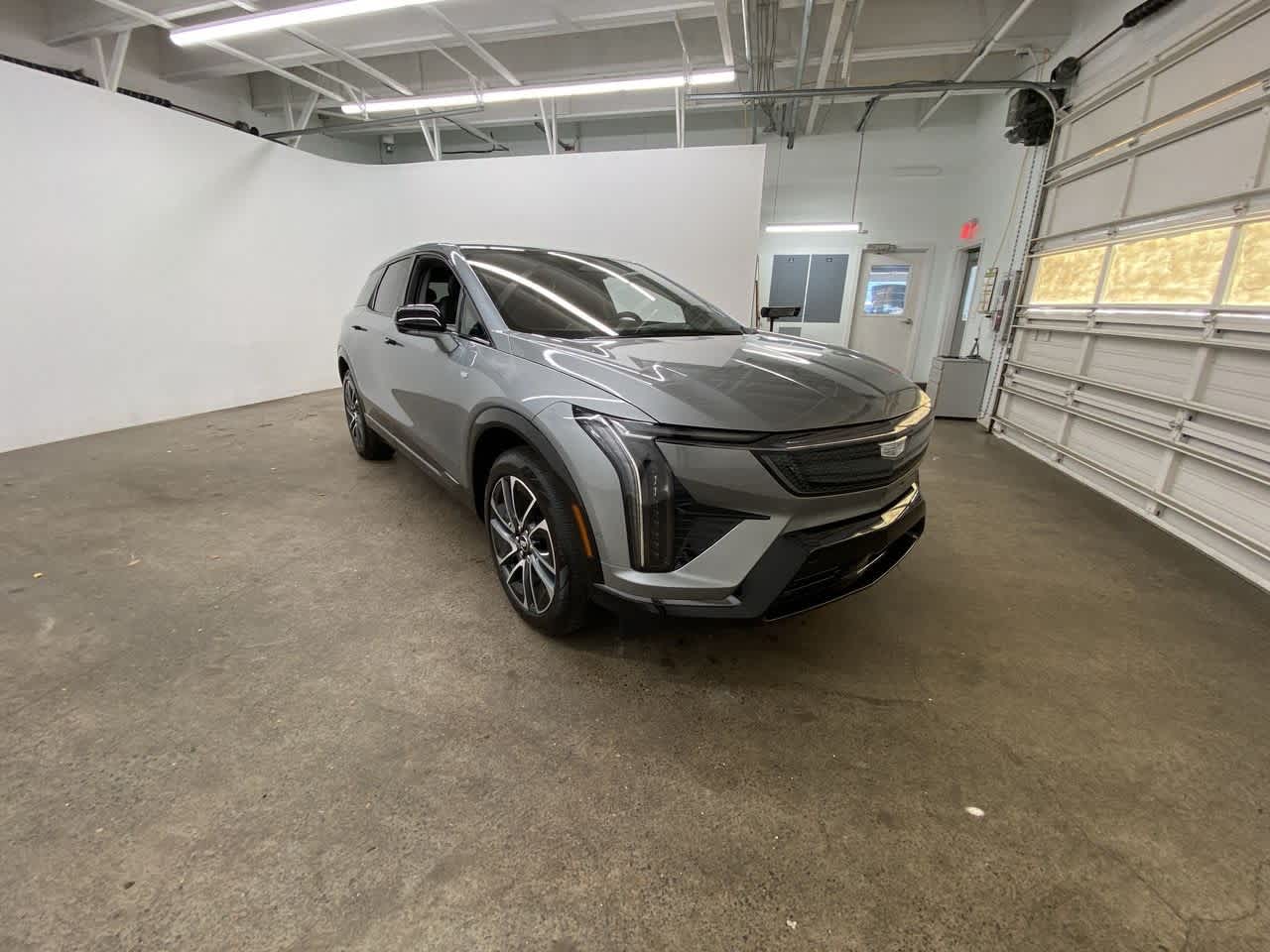 Thumbnail: 2025 Cadillac Optiq - 8