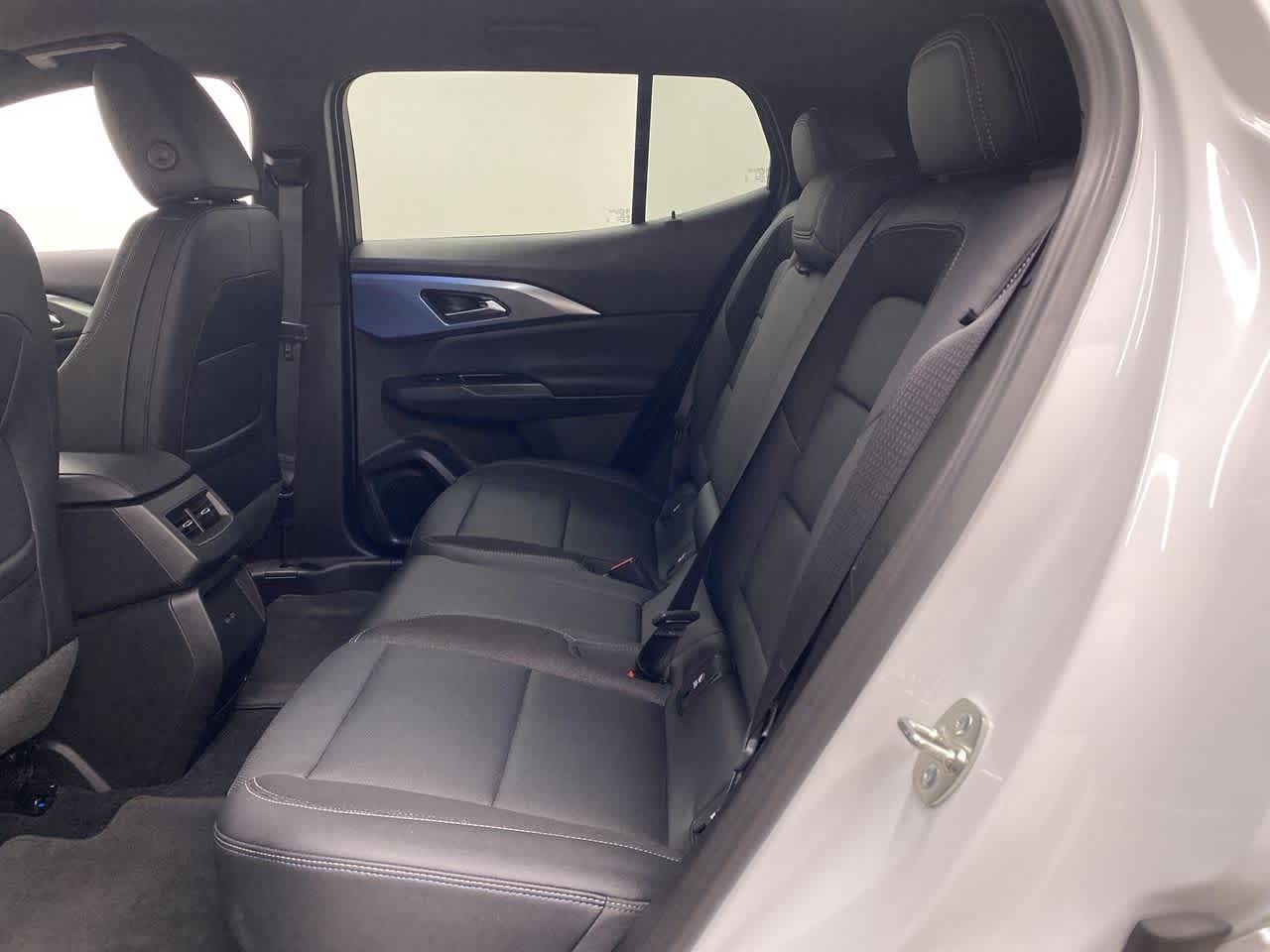 Thumbnail: 2025 Chevrolet Equinox - 16