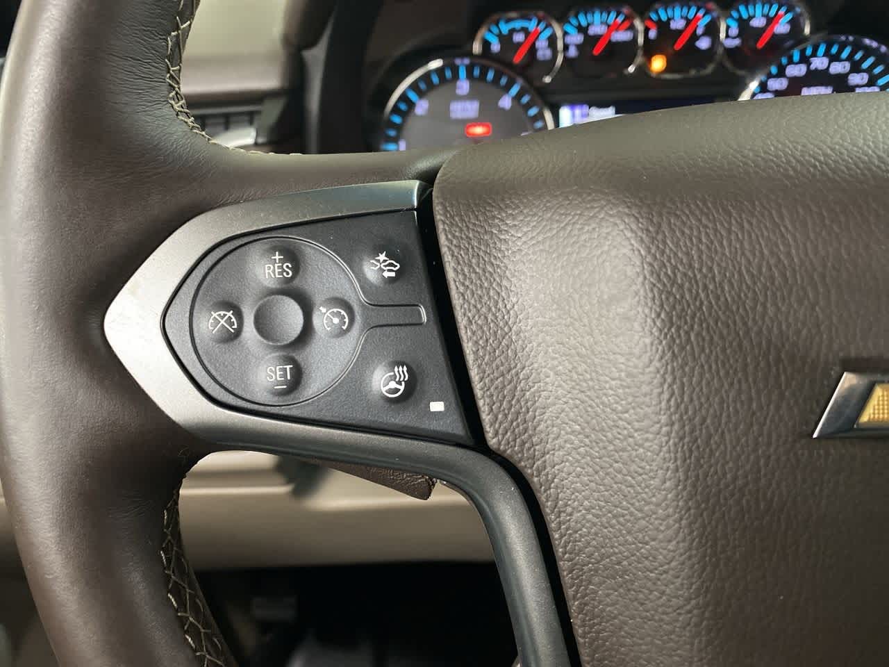 Thumbnail: 2015 Chevrolet Suburban - 22