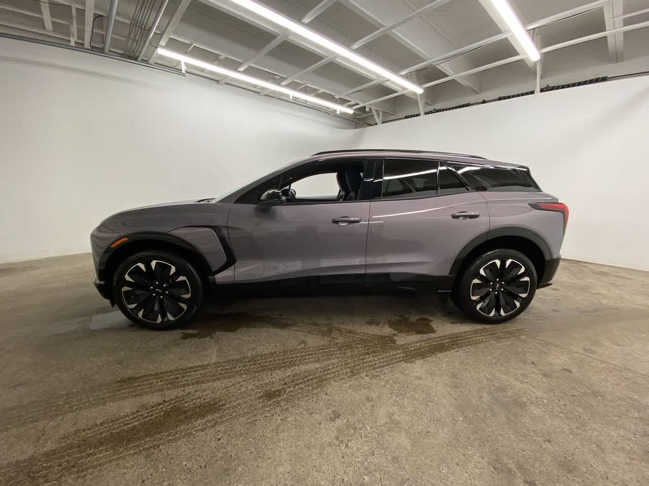 Thumbnail: 2024 Chevrolet Blazer EV - 3