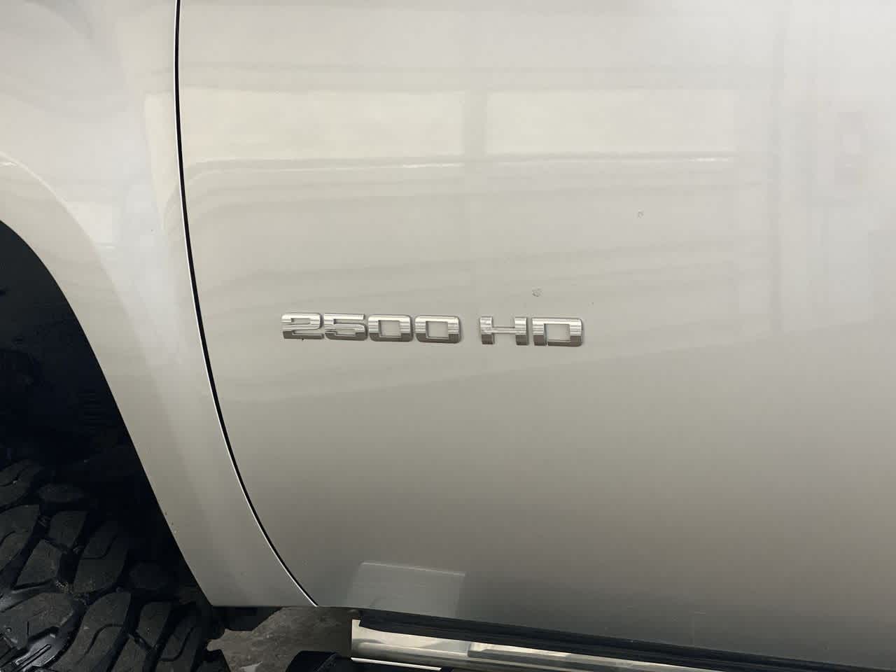 Thumbnail: 2010 GMC Sierra 2500 - 10