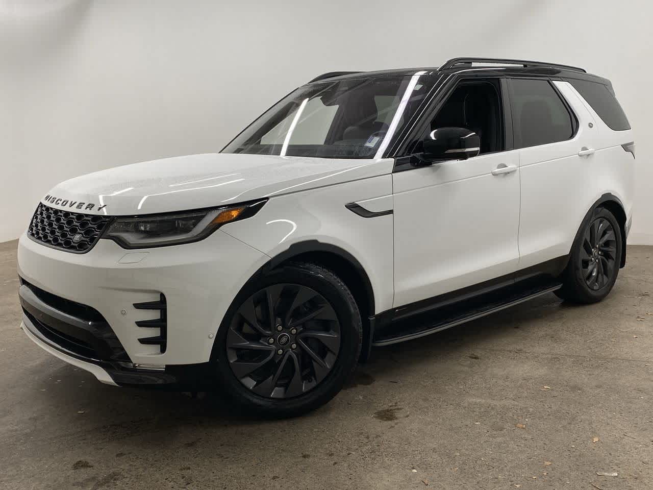 Thumbnail: 2022 Land Rover Discovery - 1