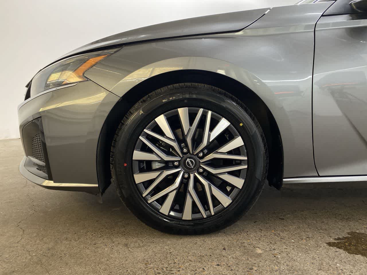 Thumbnail: 2023 Nissan Altima - 12