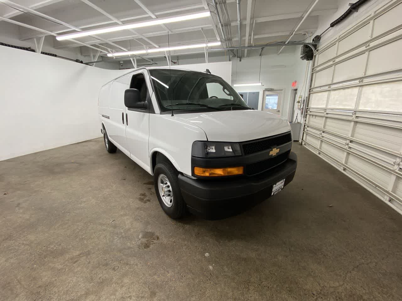 Thumbnail: 2025 Chevrolet Express - 8