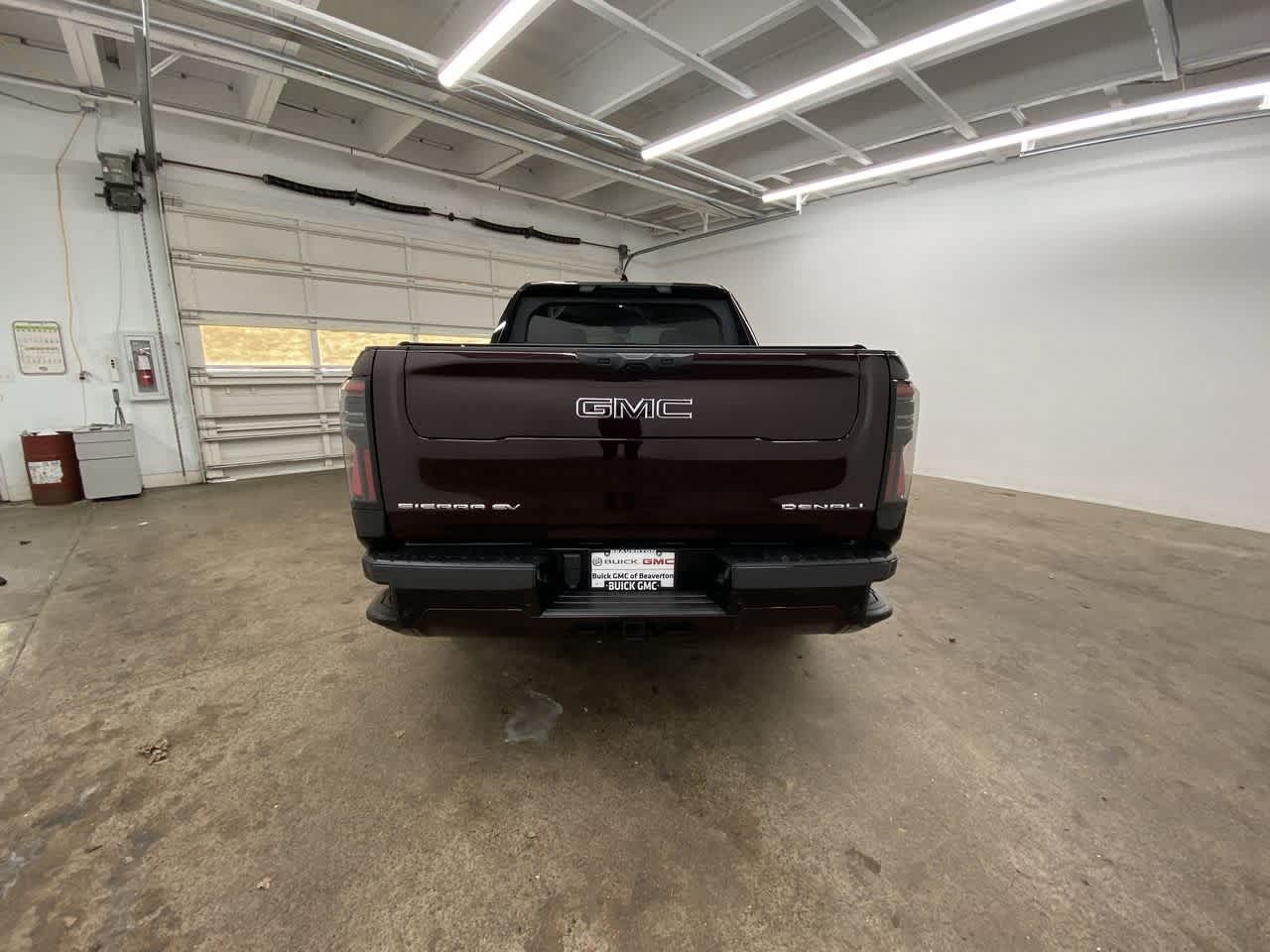 Thumbnail: 2025 GMC Sierra EV - 5