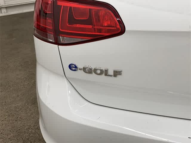 2016 Volkswagen e-Golf SE 10
