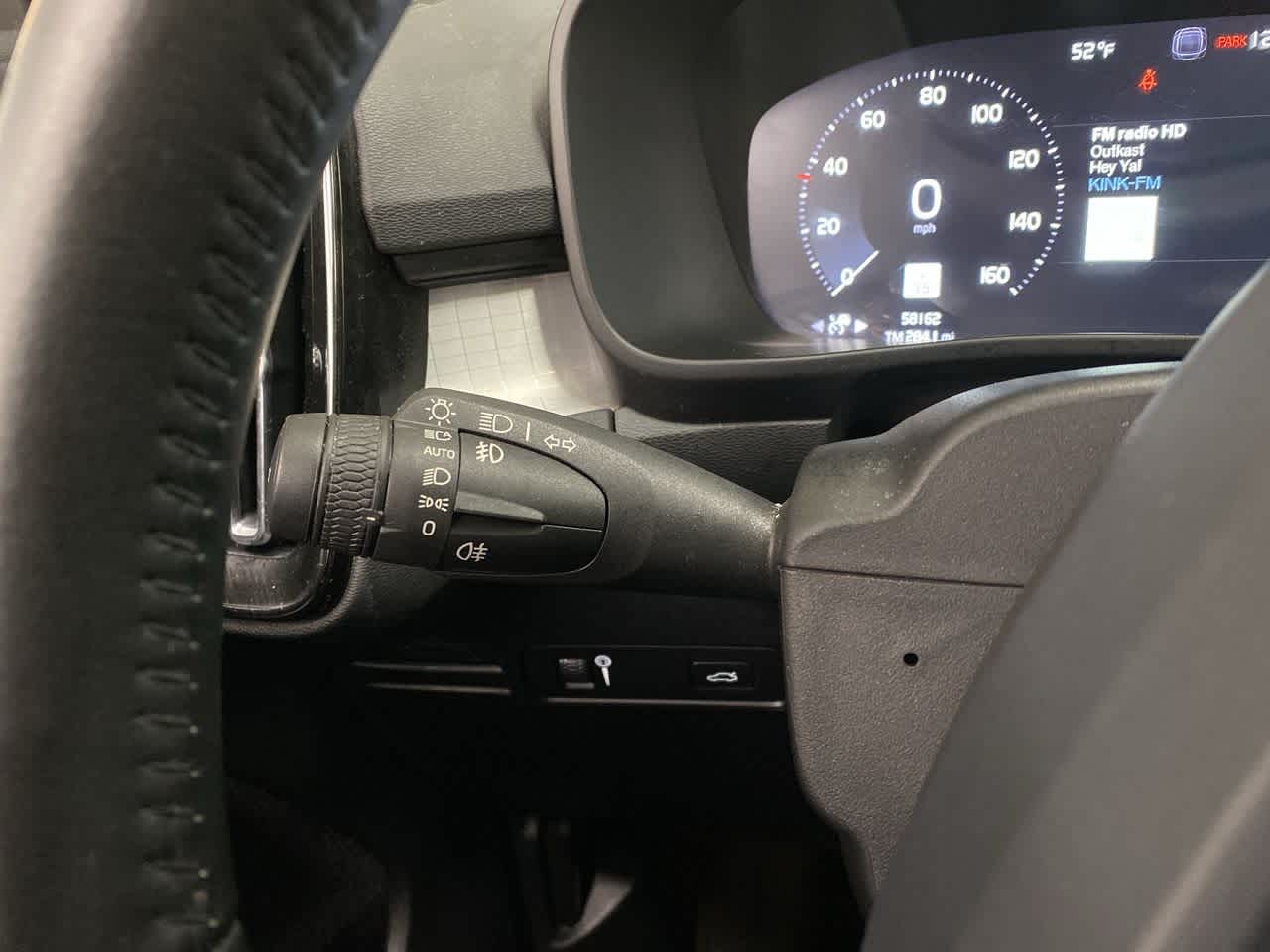 Thumbnail: 2020 Volvo XC40 - 25