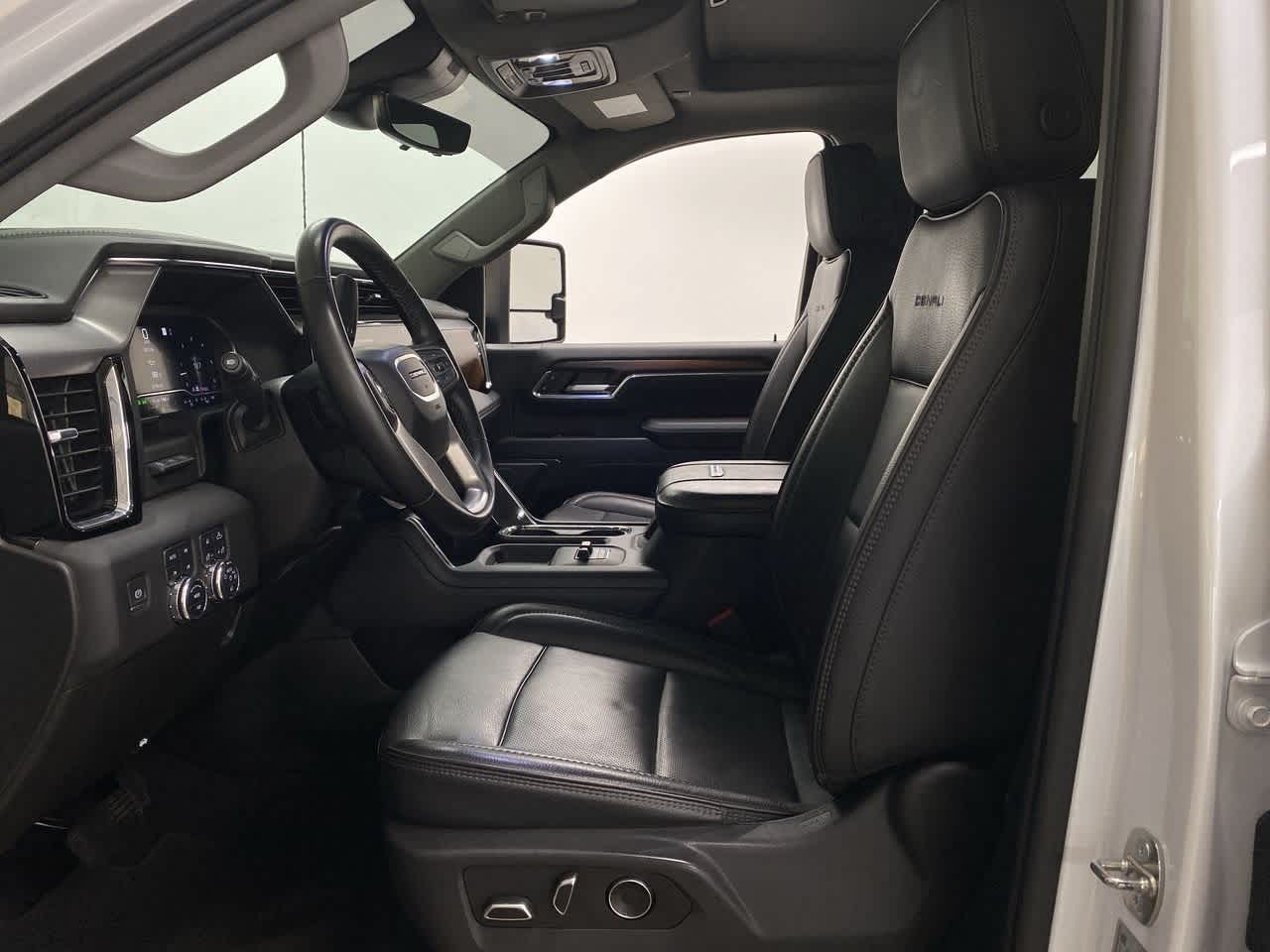 Thumbnail: 2024 GMC Sierra 2500 - 13