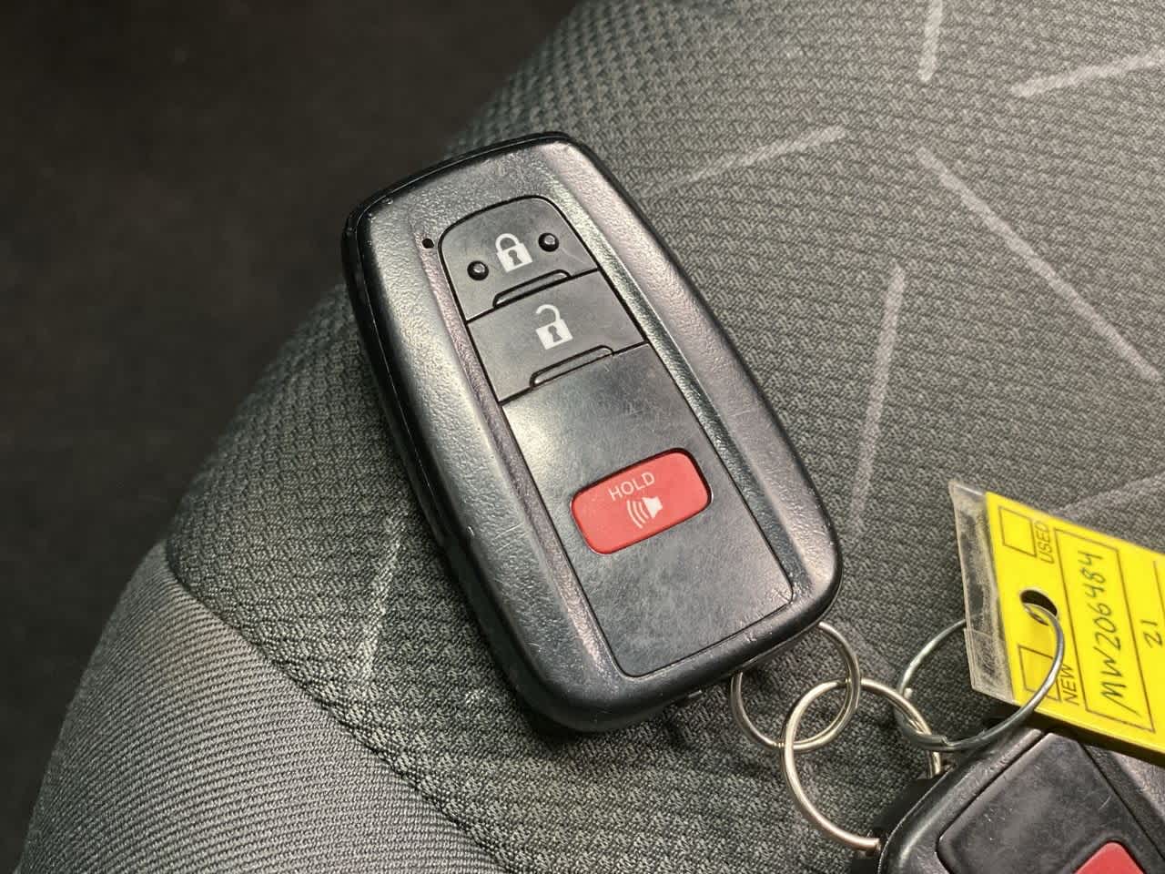 Thumbnail: 2021 Toyota RAV4 - 29