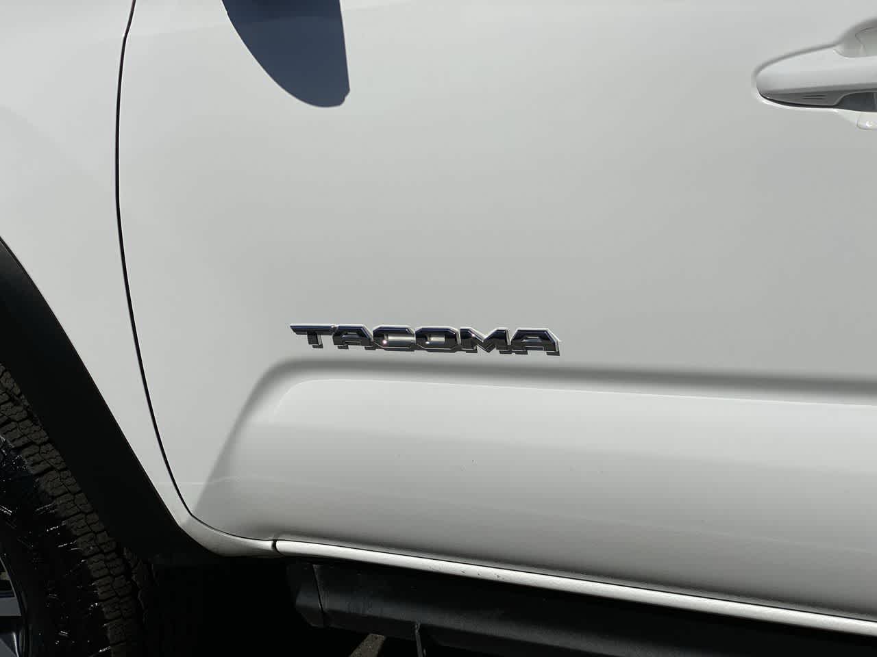 Thumbnail: 2023 Toyota Tacoma - 10