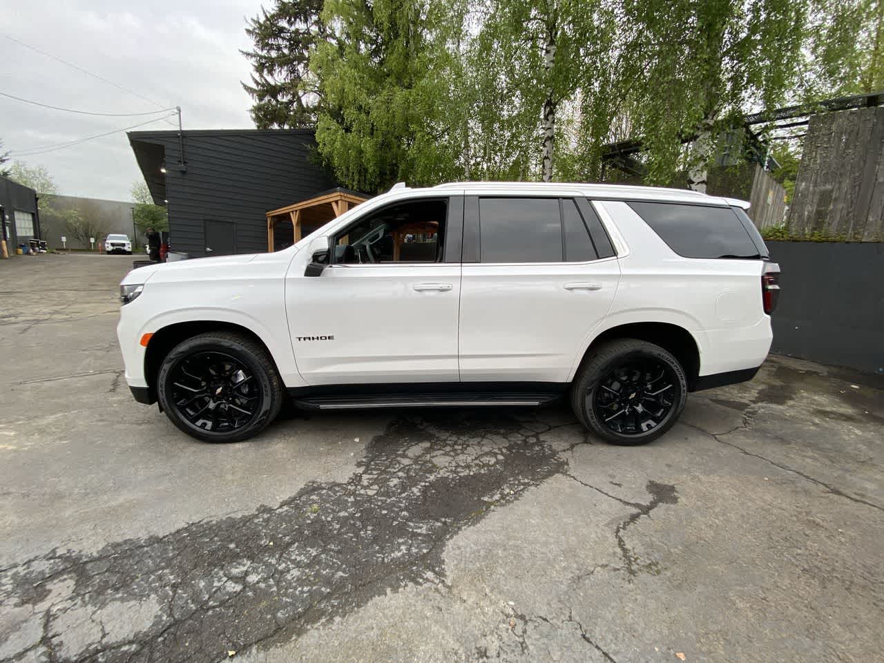 Thumbnail: 2023 Chevrolet Tahoe - 3