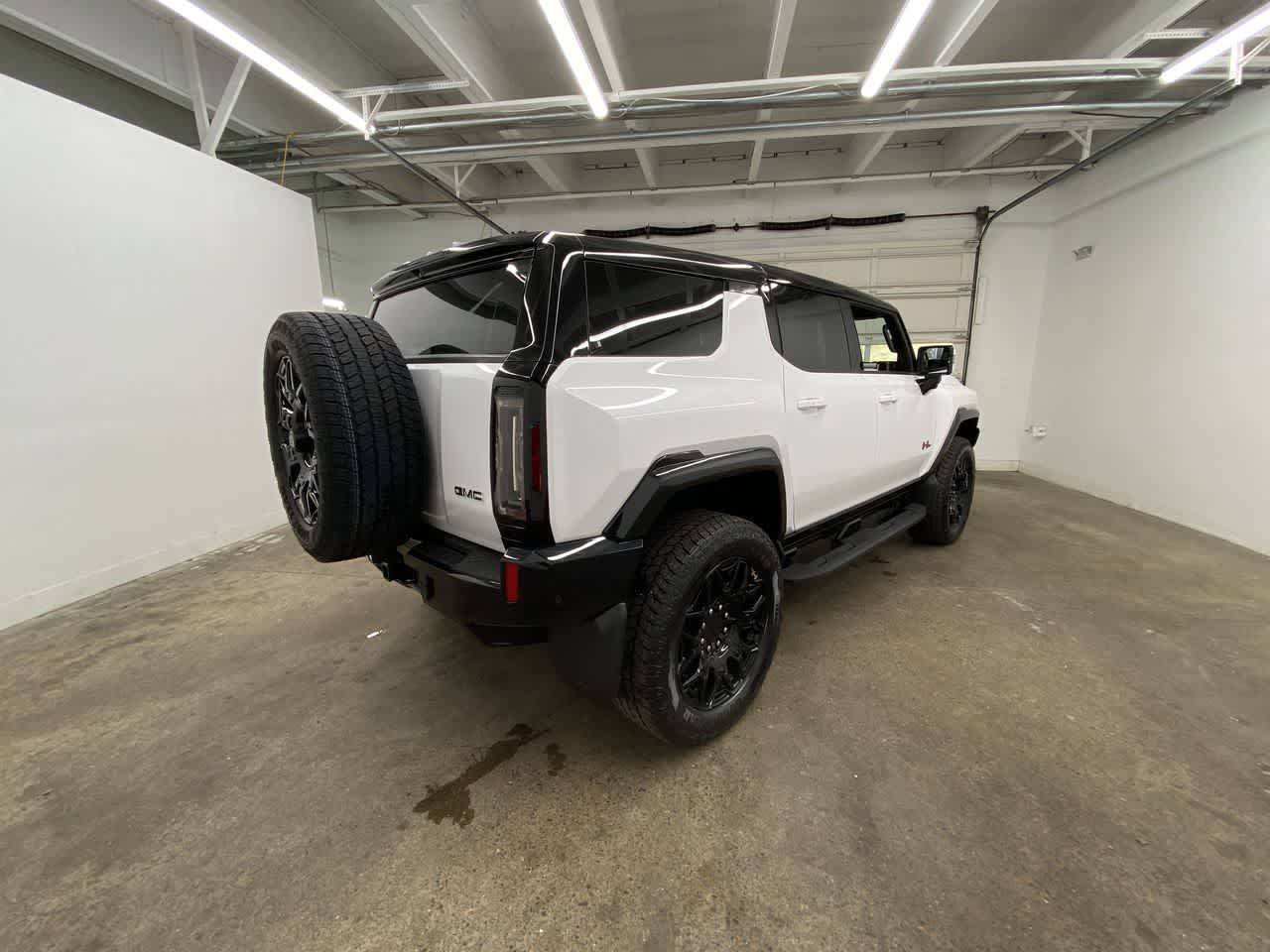 Thumbnail: 2024 GMC Hummer EV - 6