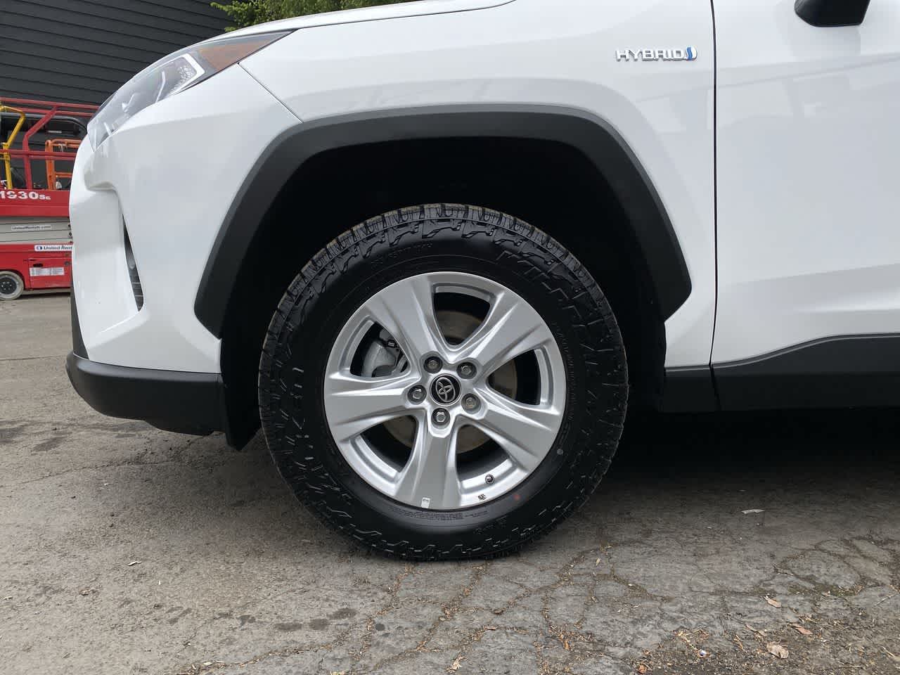 Thumbnail: 2021 Toyota RAV4 - 11