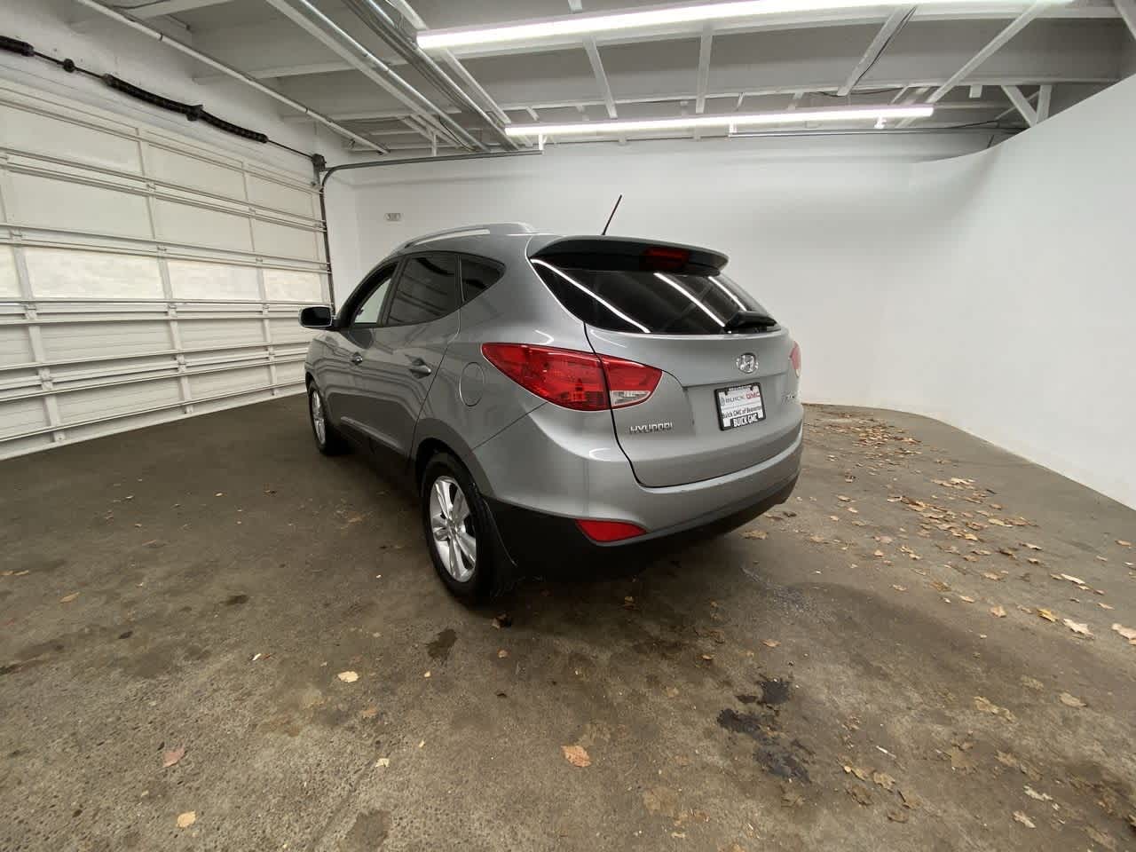 Thumbnail: 2012 Hyundai Tucson - 4