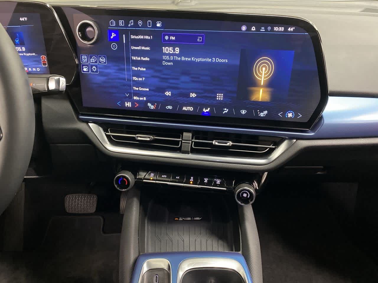 Thumbnail: 2025 Chevrolet Equinox - 23