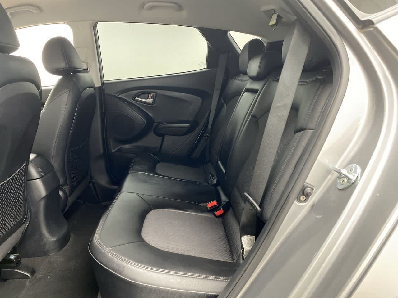 Thumbnail: 2012 Hyundai Tucson - 18