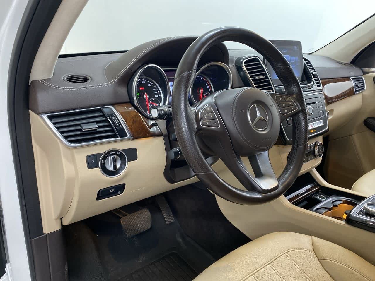 Thumbnail: 2019 Mercedes-Benz GLS - 2