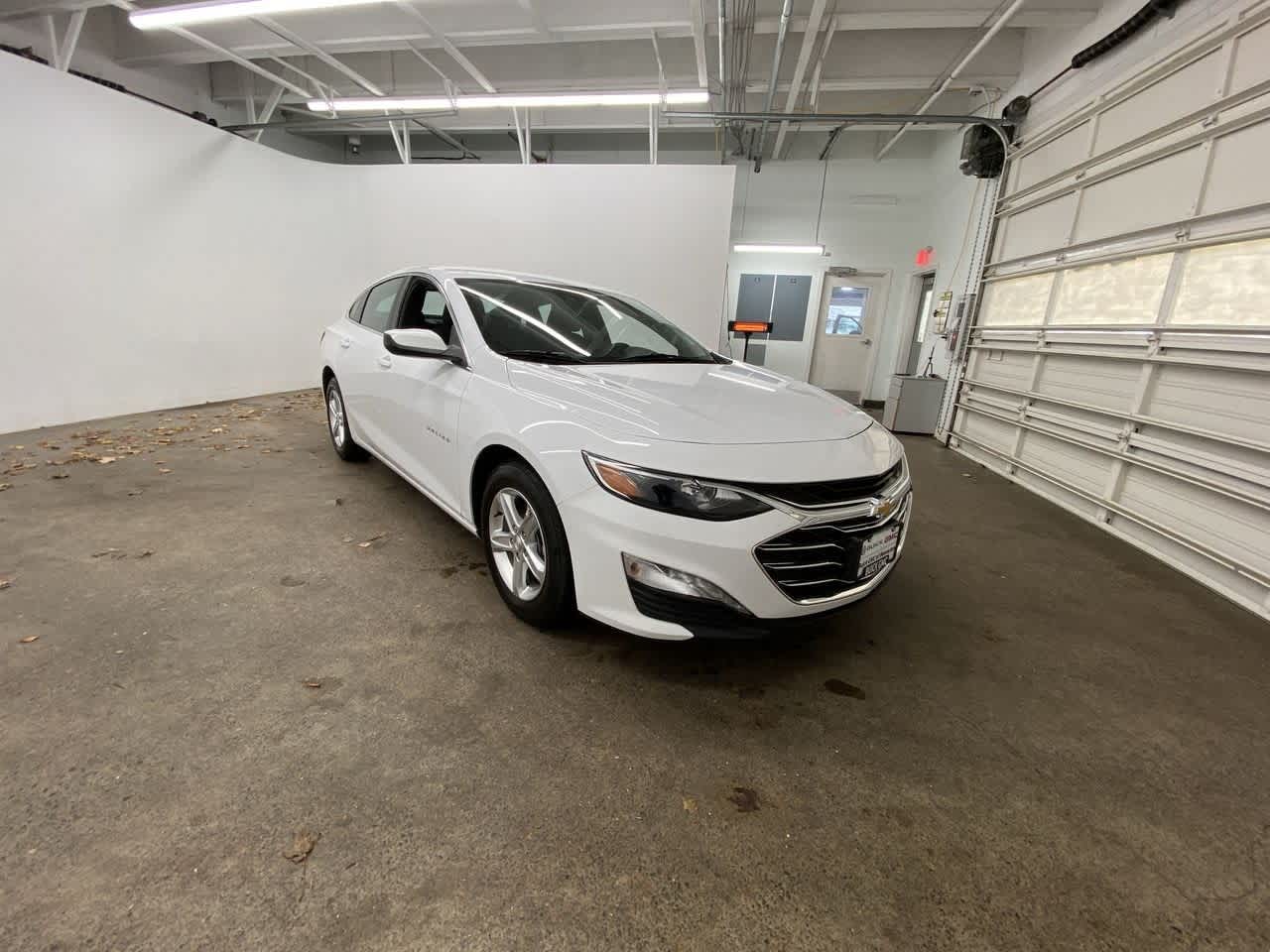 Thumbnail: 2023 Chevrolet Malibu - 8