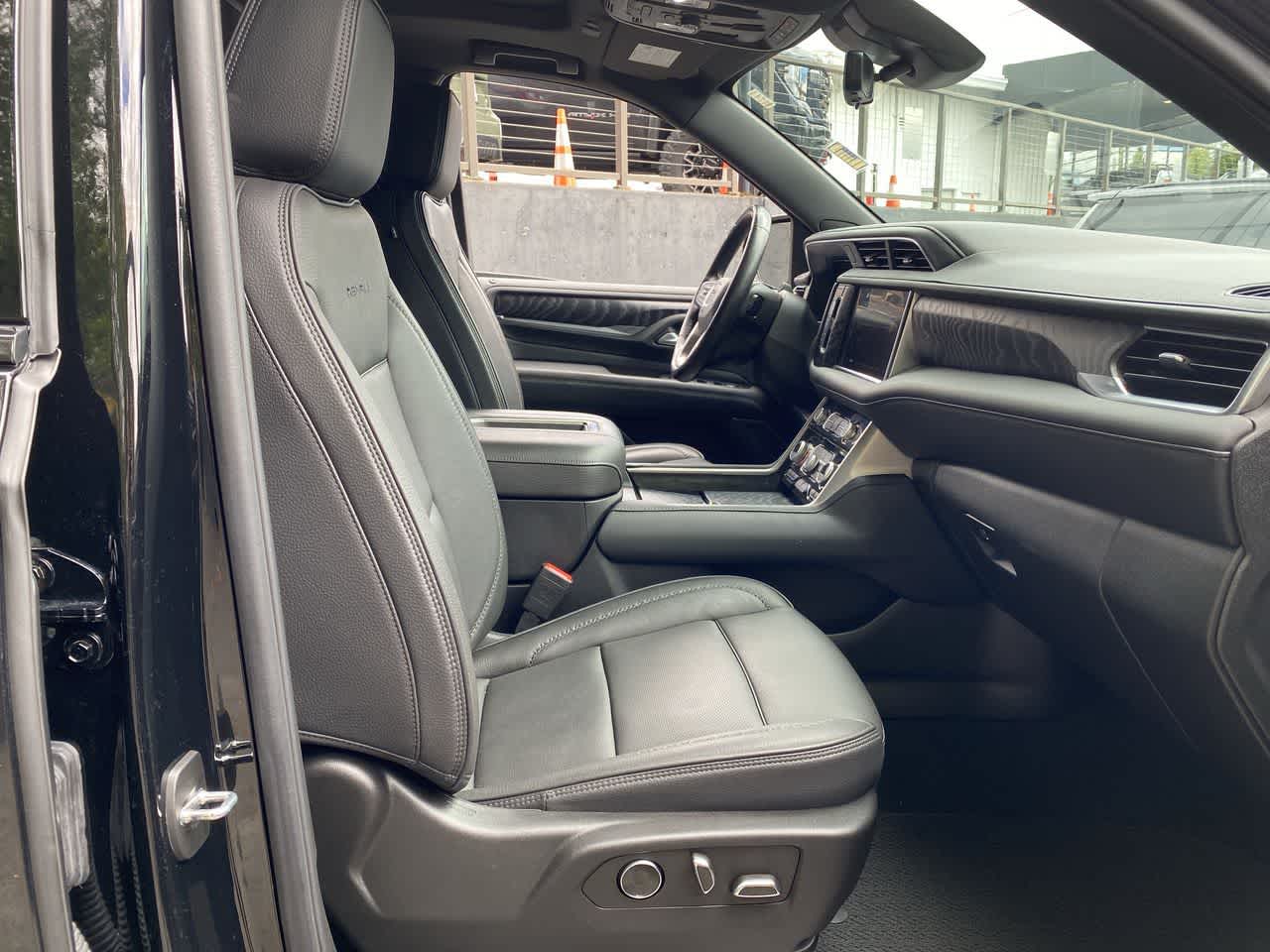 Thumbnail: 2024 GMC Yukon - 18
