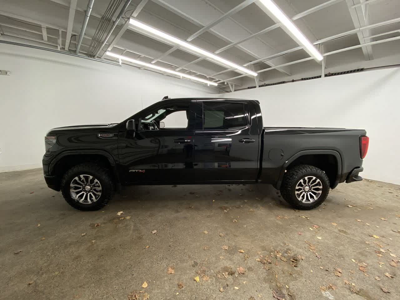 Thumbnail: 2023 GMC Sierra 1500 - 3