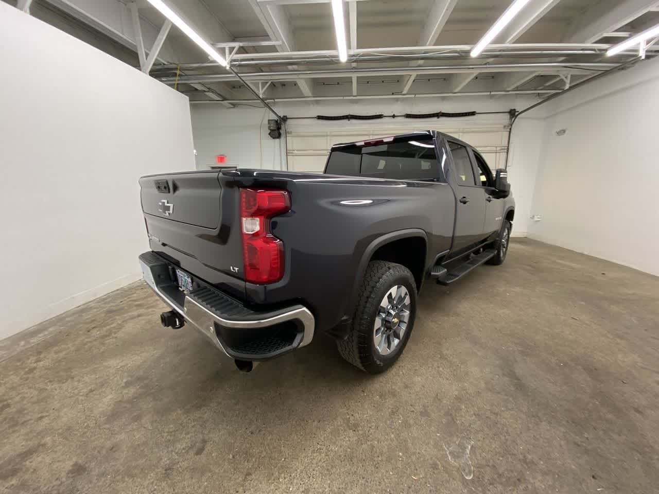 Thumbnail: 2024 Chevrolet Silverado 3500 - 6