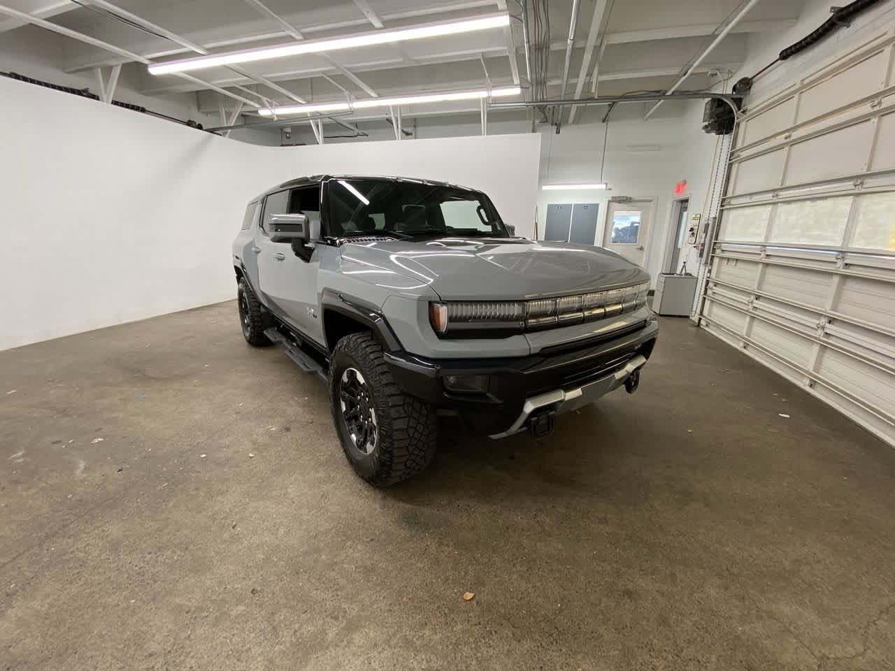 Thumbnail: 2024 GMC Hummer EV - 8