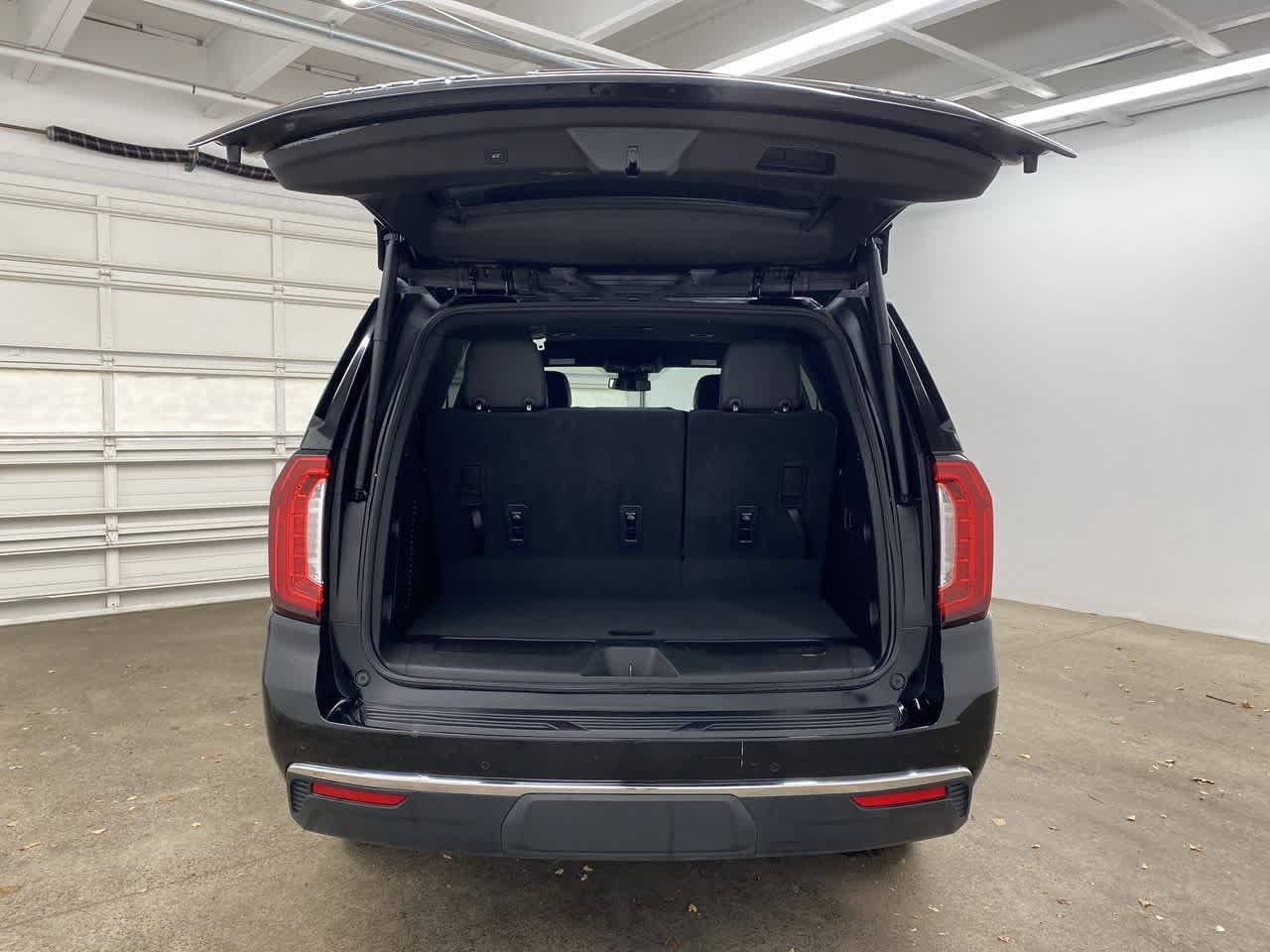 Thumbnail: 2023 GMC Yukon - 29