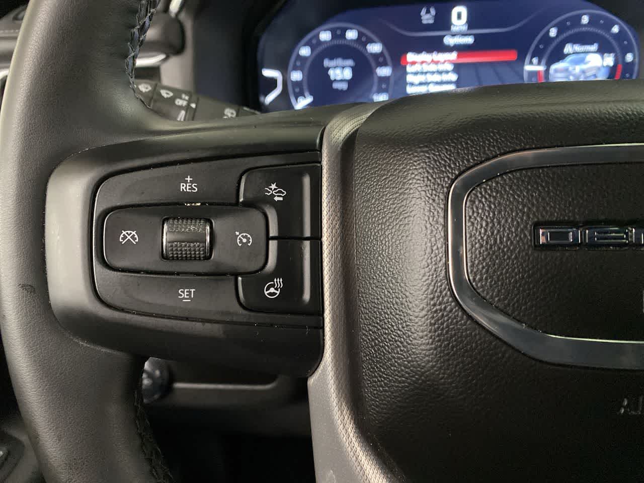 Thumbnail: 2023 GMC Yukon XL - 20