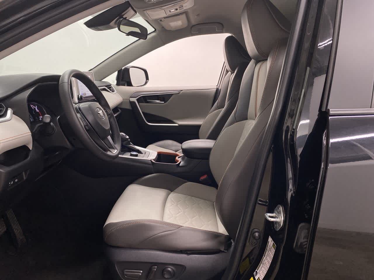 Thumbnail: 2024 Toyota RAV4 - 14