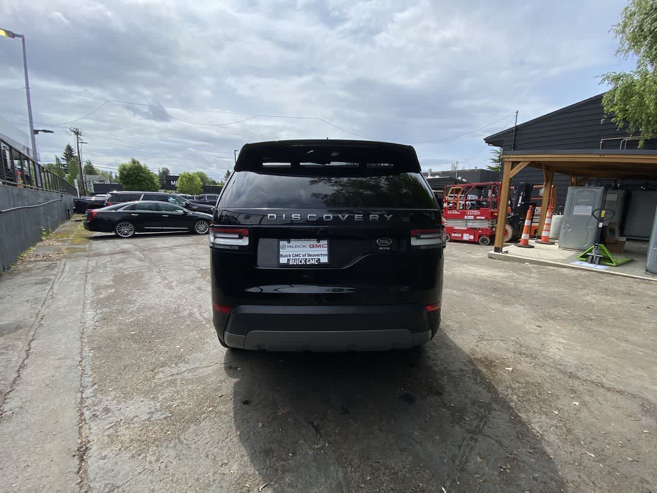 Thumbnail: 2019 Land Rover Discovery - 5