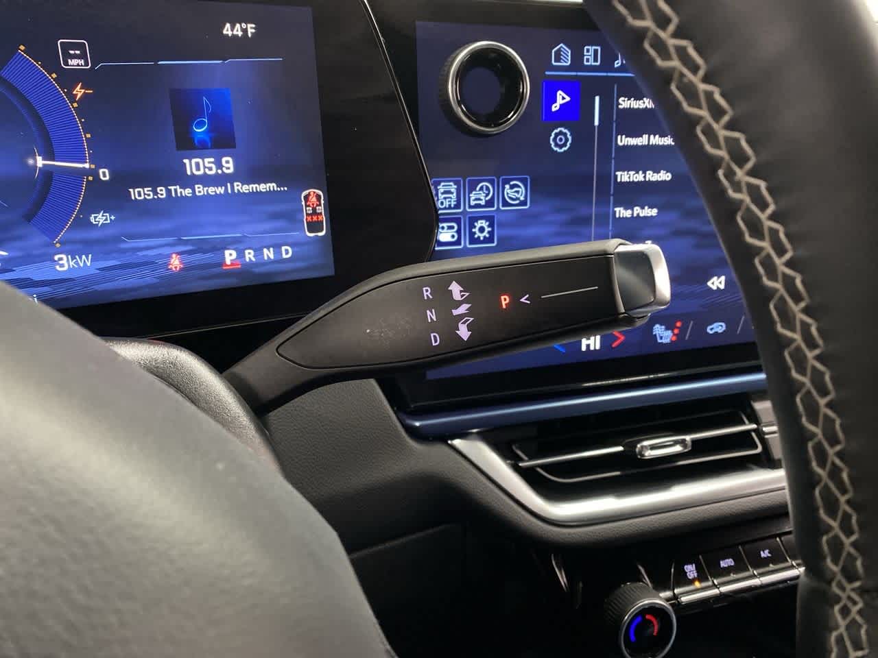 Thumbnail: 2025 Chevrolet Equinox - 25