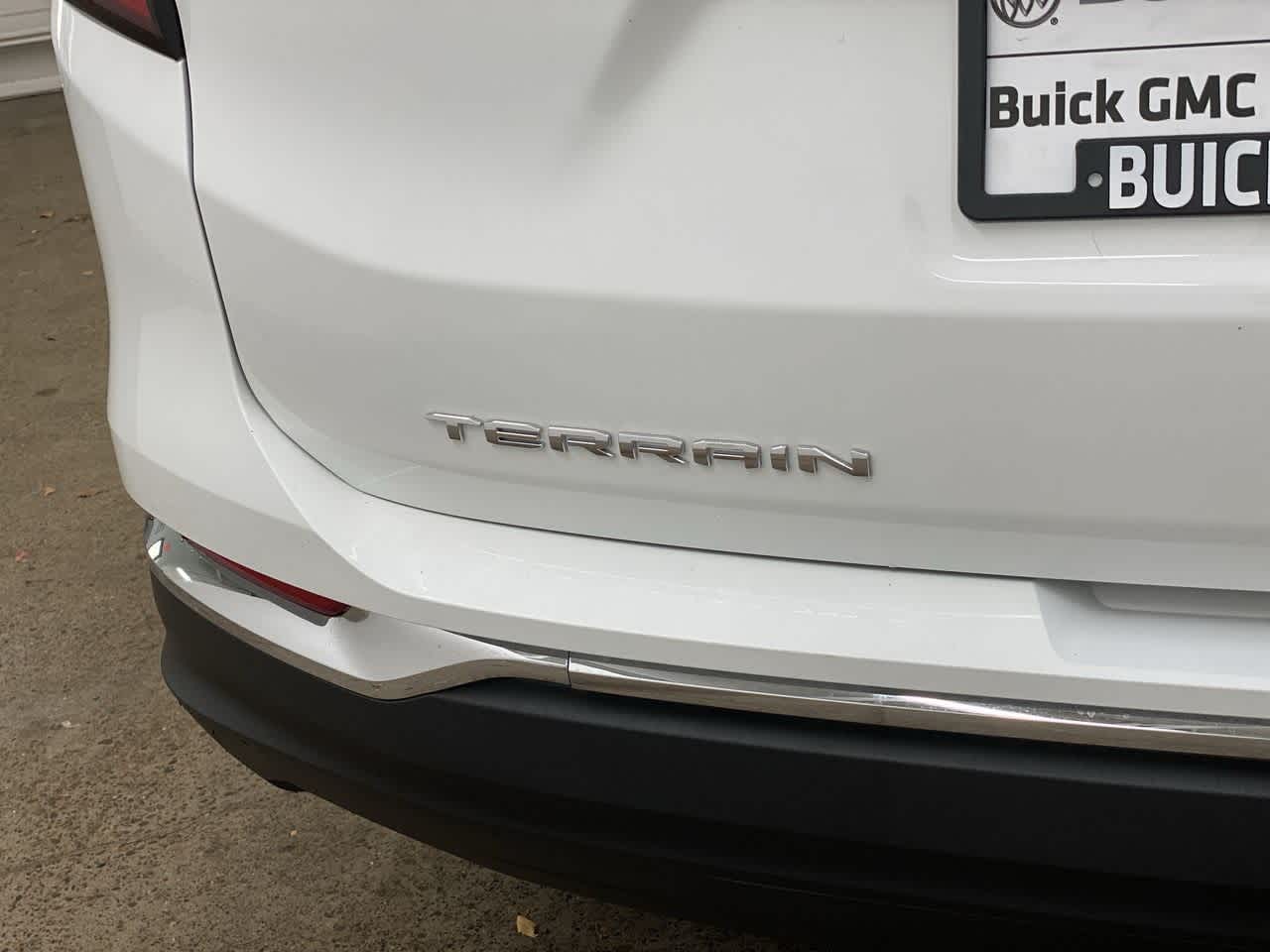 Thumbnail: 2023 GMC Terrain - 10