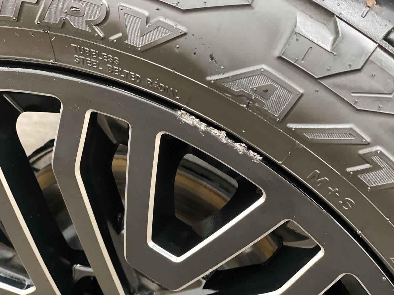 Thumbnail: 2021 GMC Yukon XL - 29