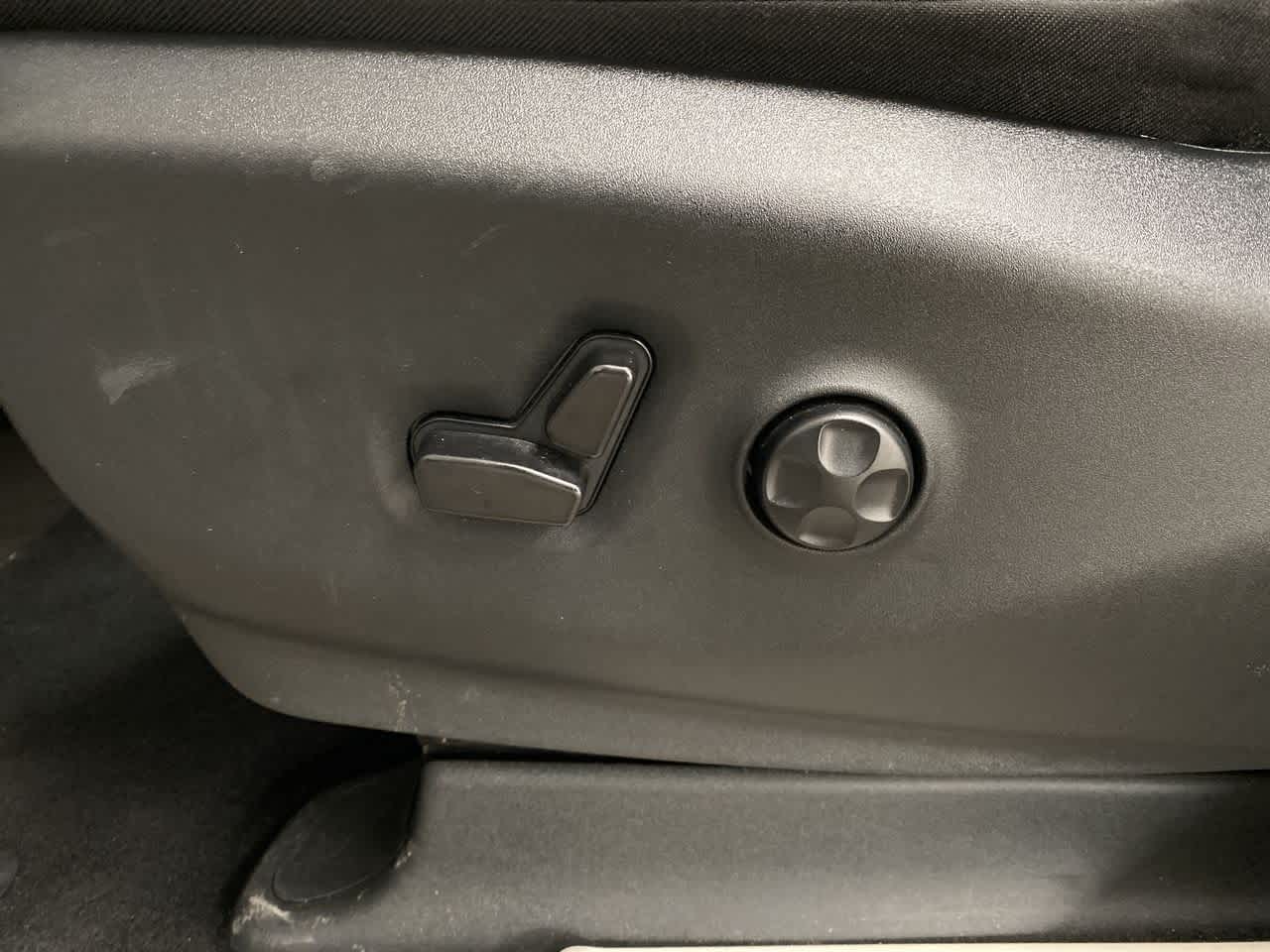 Thumbnail: 2024 Chrysler Pacifica - 14