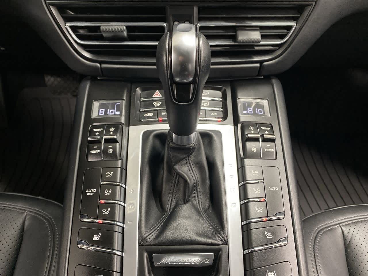 Thumbnail: 2021 Porsche Macan - 26