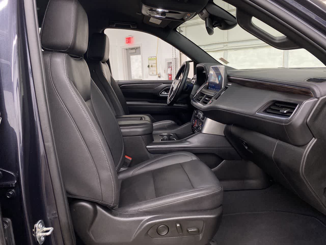 Thumbnail: 2023 Chevrolet Tahoe - 18