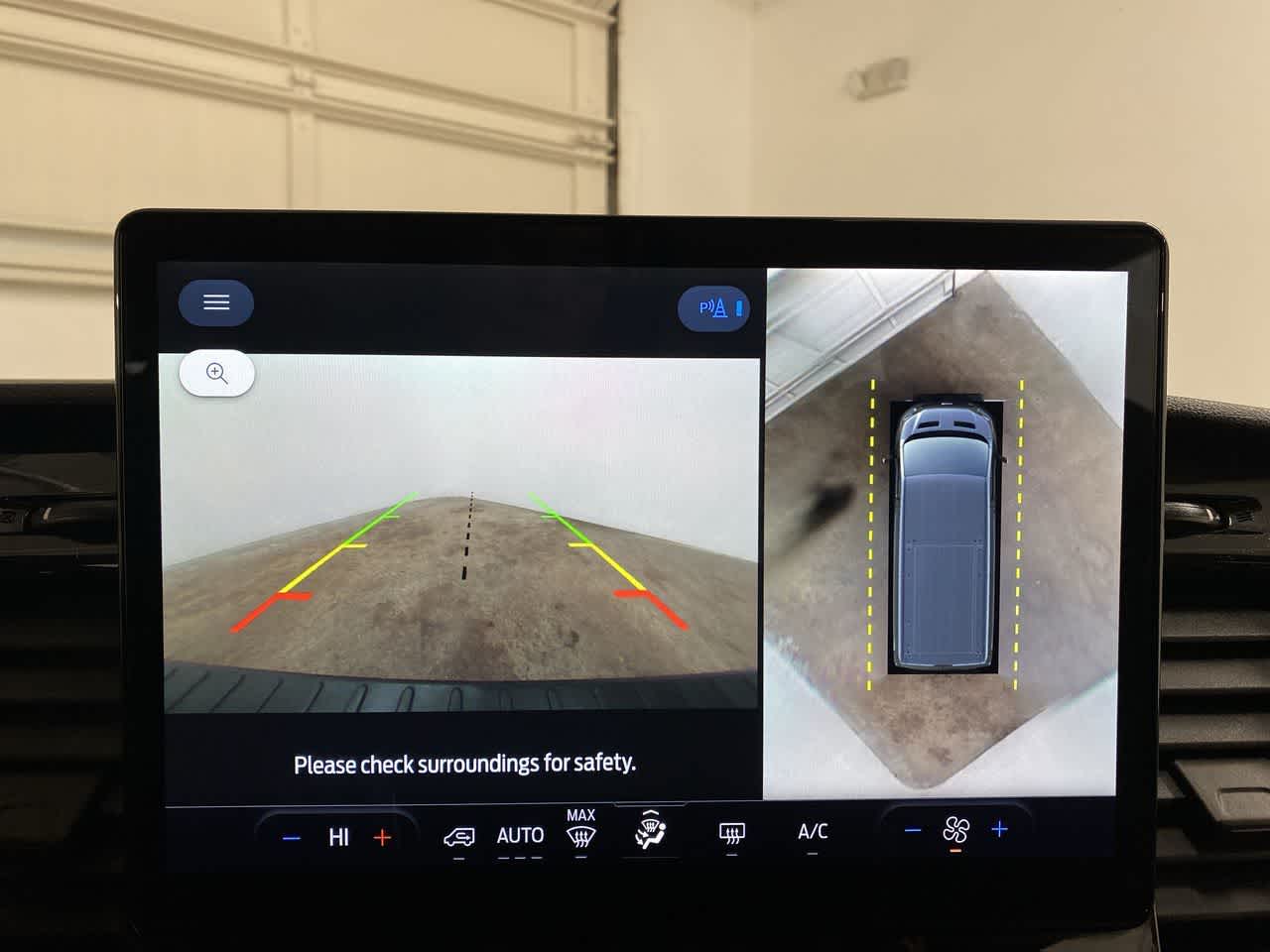 Thumbnail: 2023 Ford Econoline - 25