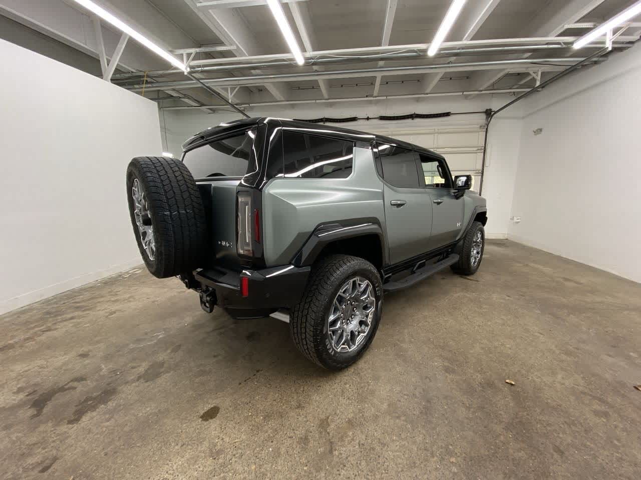 Thumbnail: 2024 GMC Hummer EV - 6