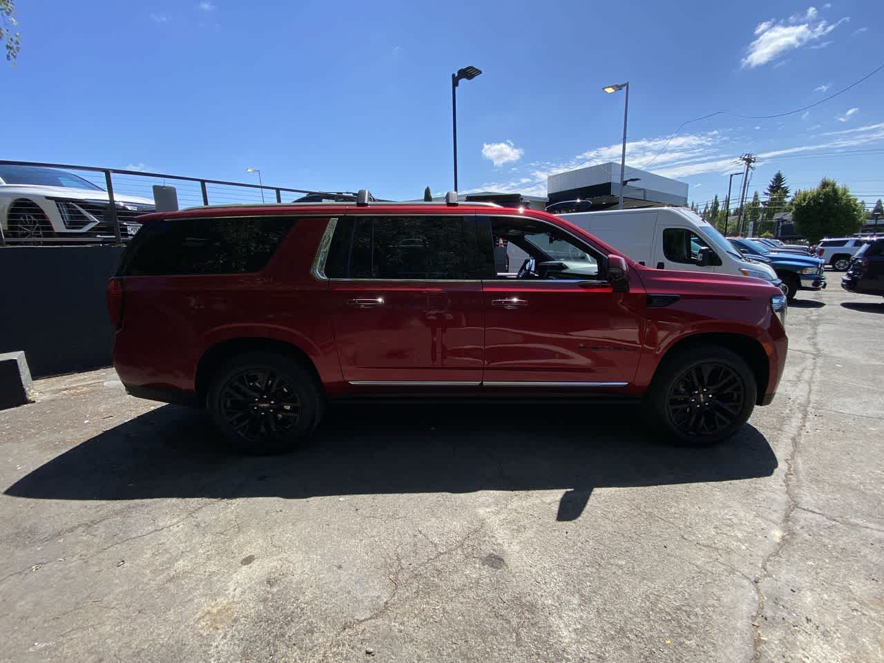 Thumbnail: 2024 GMC Yukon XL - 7
