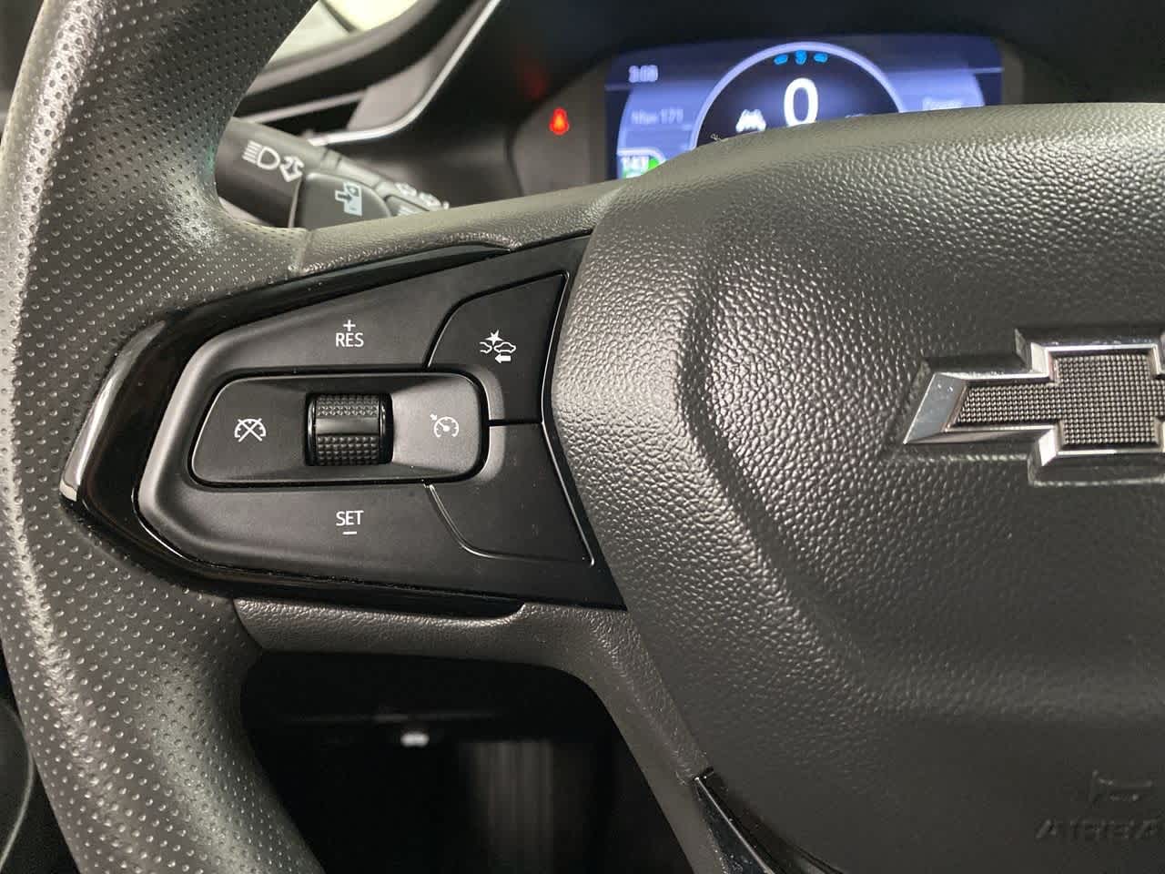 Thumbnail: 2022 Chevrolet Bolt EUV - 21