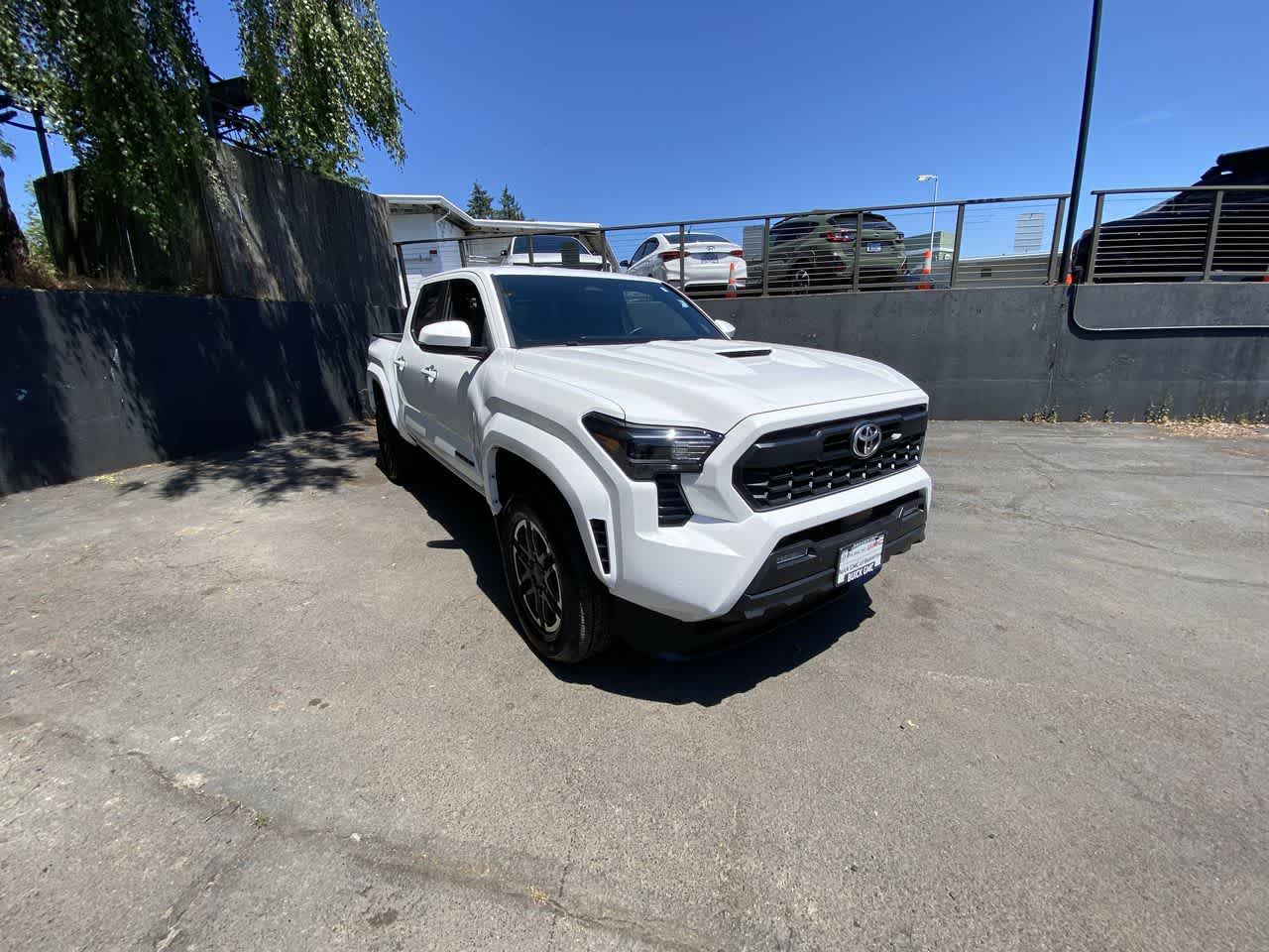 Thumbnail: 2024 Toyota Tacoma - 8